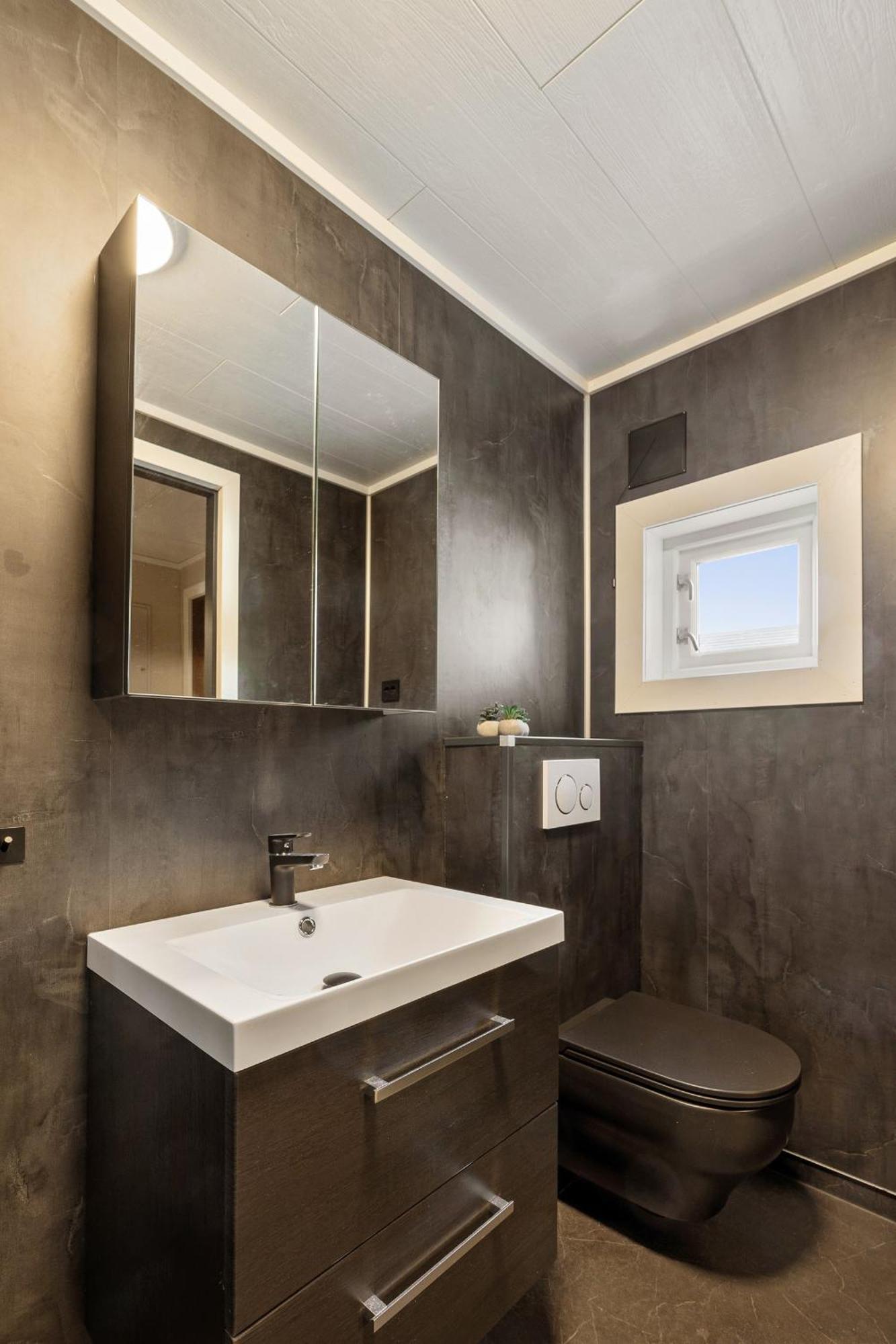 Central And Newly Renovated Apartment For Rent ترومسو المظهر الخارجي الصورة